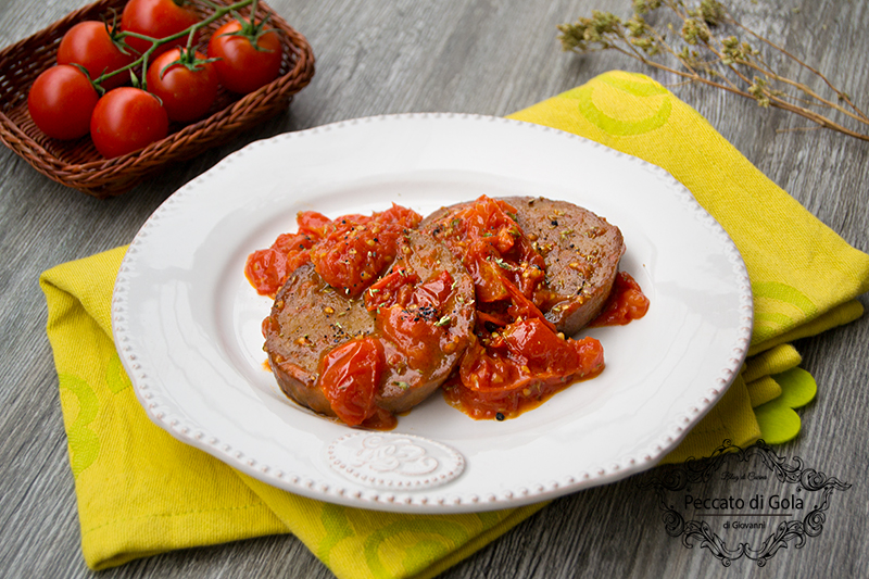 Seitan in padella con pomodorini